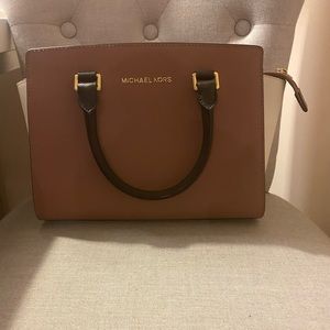 Micheal Kors Selma Large Satchel & Crossbody